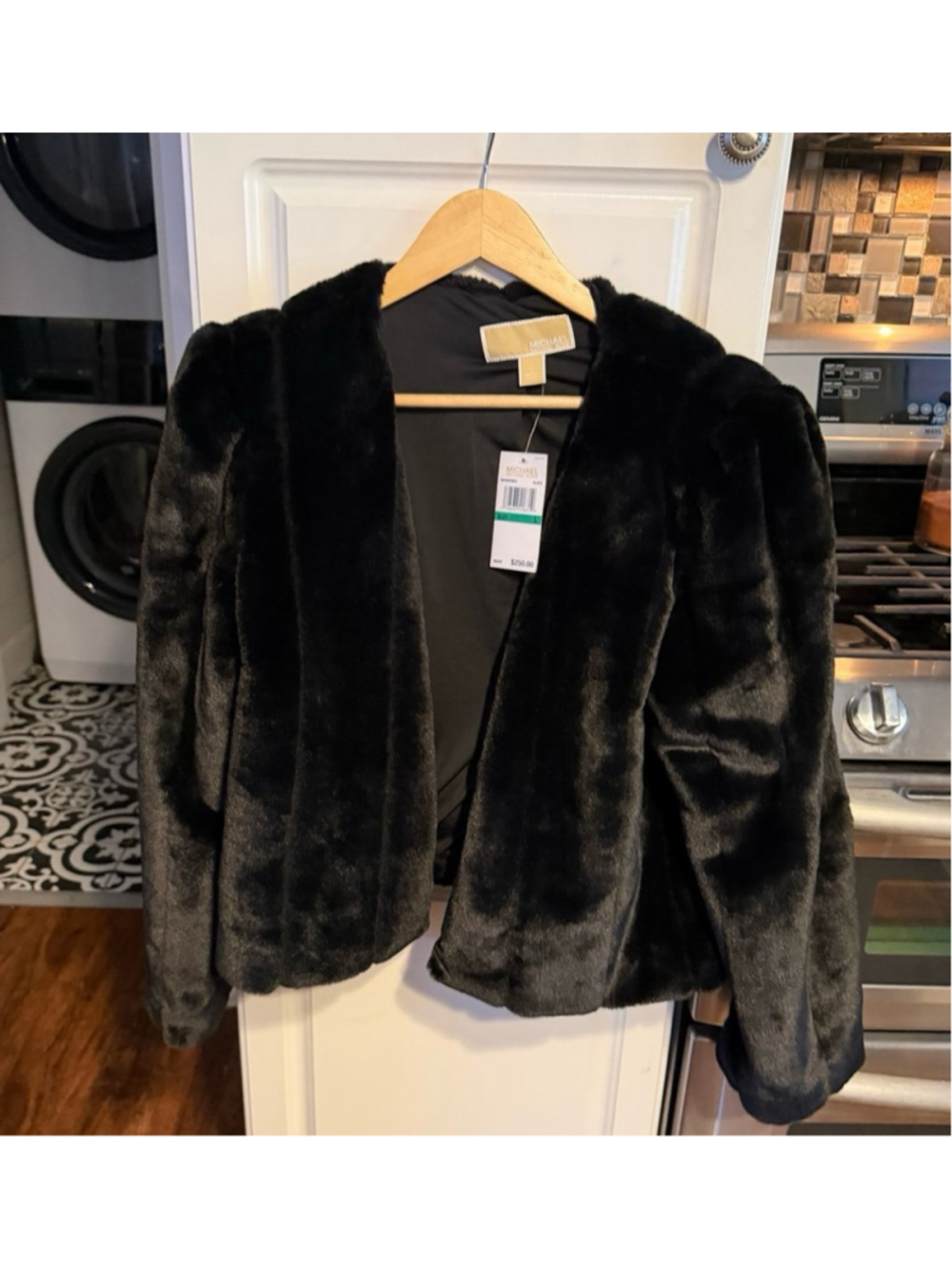 NWT Michael Kors Women’s Faux Fur Black Jacket Size Large